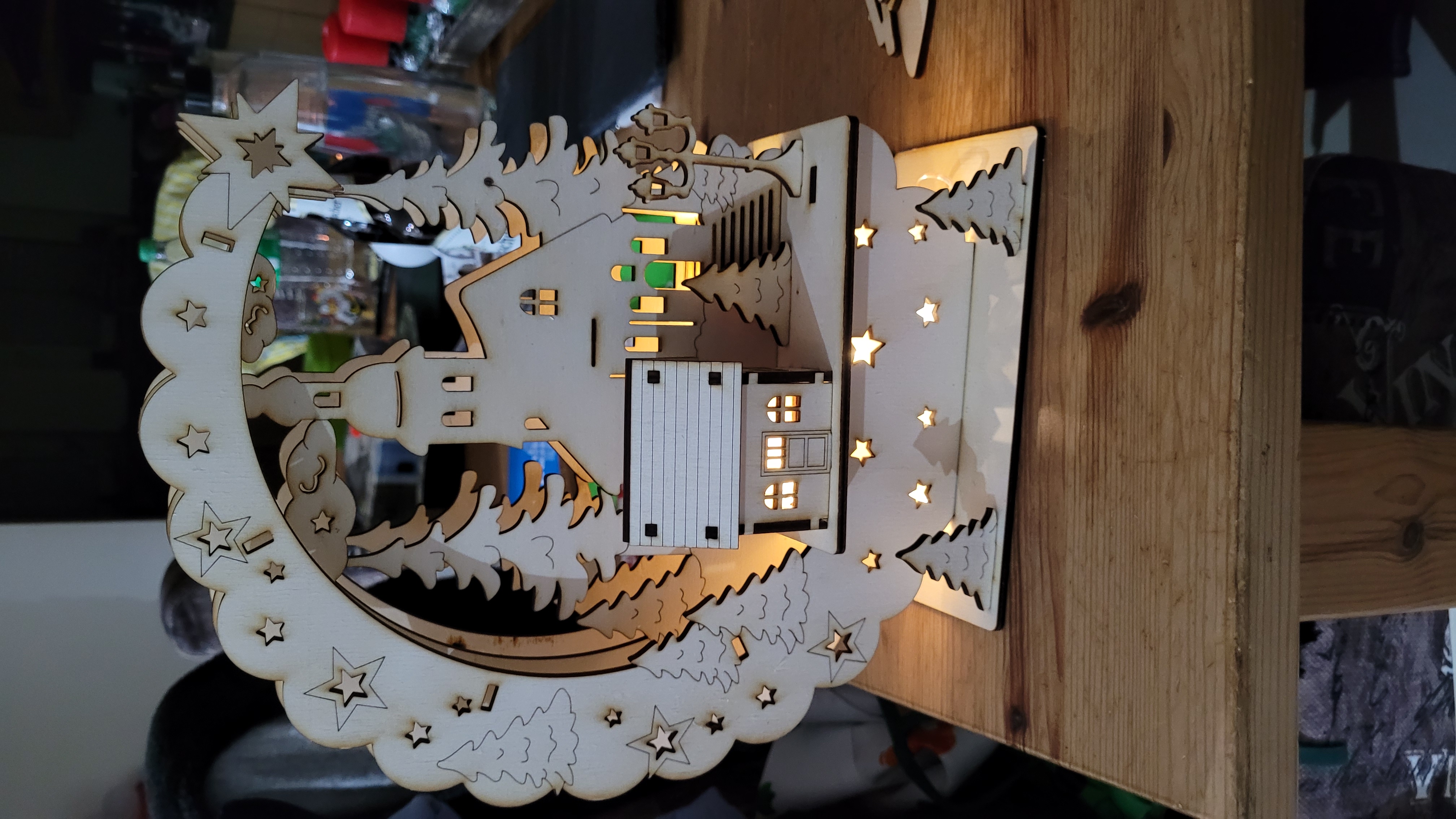 Weihnachtshaus mit Bogen